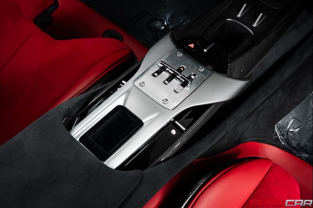 صورة مصغرة 37 لـ 2025 Ferrari 12CILINDRI BASE