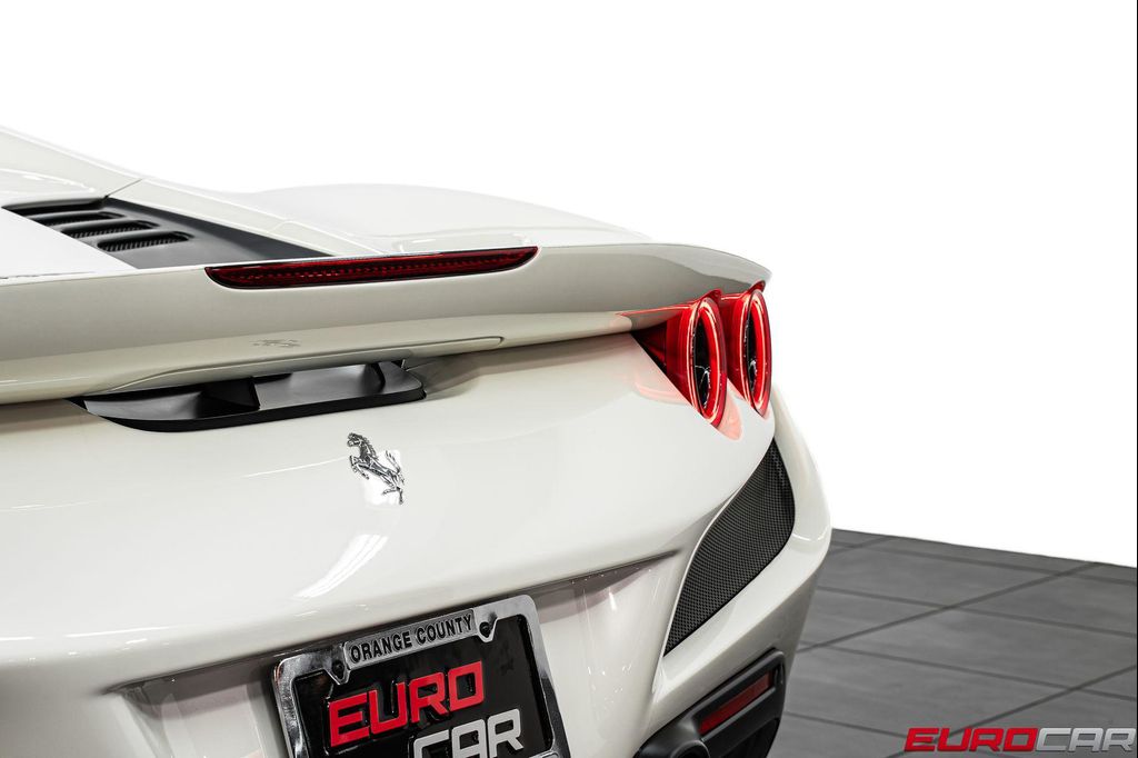 صورة مصغرة 25 لـ 2023 Ferrari F8 SPIDER BASE