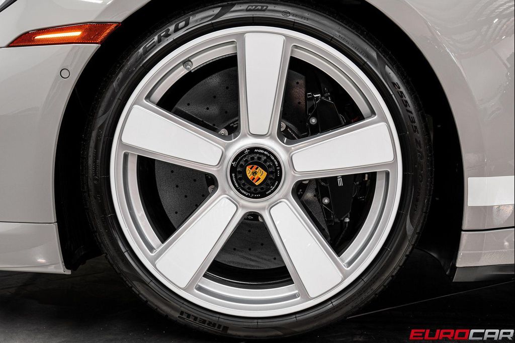 صورة مصغرة 23 لـ 2025 Porsche 911 TURBO