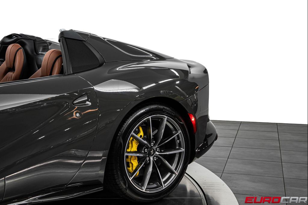 2023 Ferrari 812 GTS BASE — миниатюра 22