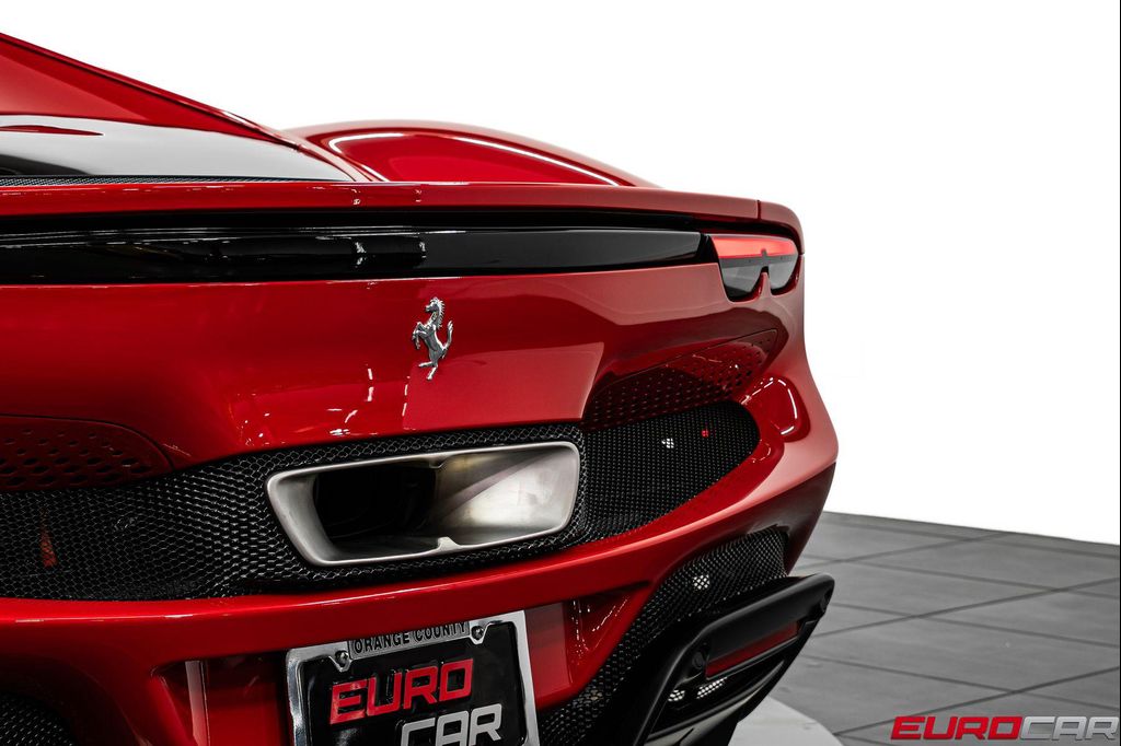 2023 Ferrari 296 GTB BASE 缩略图 21