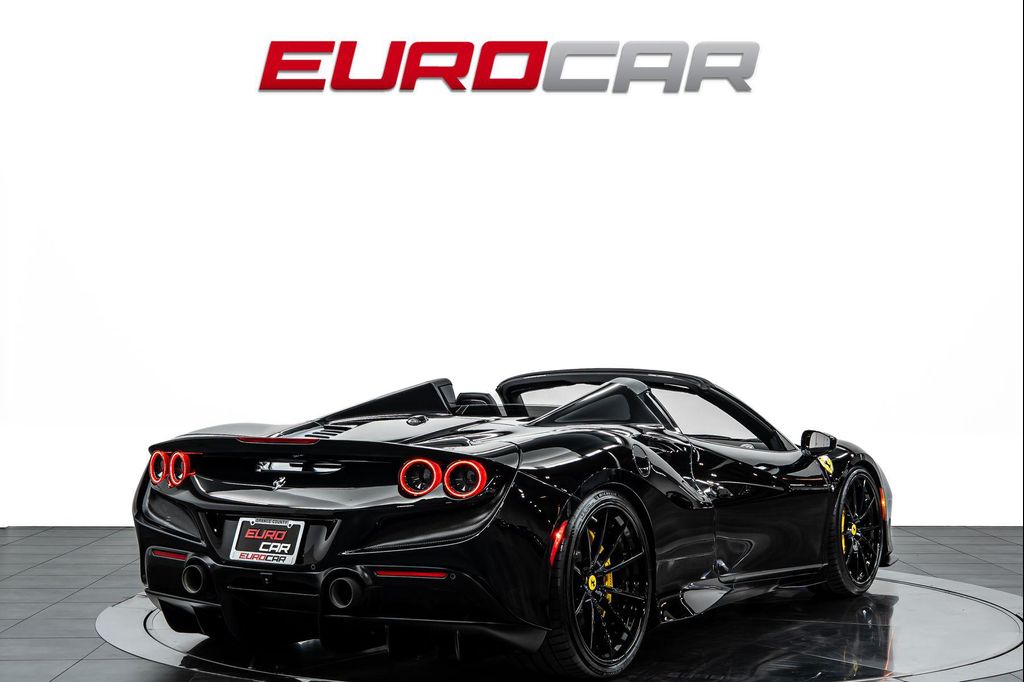 صورة 6 لـ 2022 Ferrari F8 SPIDER BASE