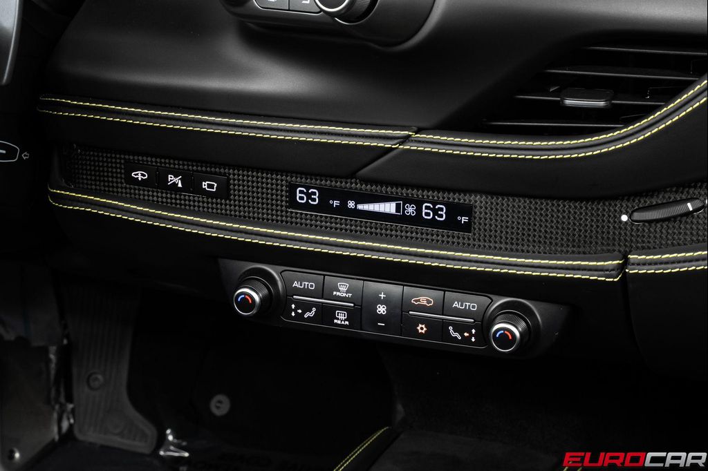 صورة مصغرة 35 لـ 2022 Ferrari F8 SPIDER BASE
