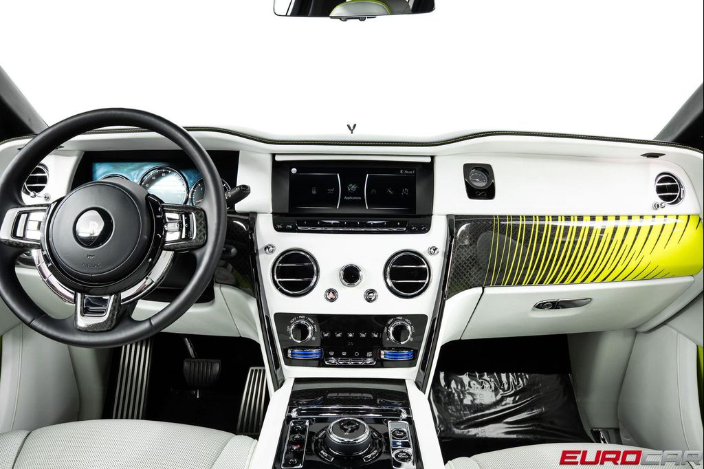 2021 ROLLS-ROYCE CULLINAN — миниатюра 29
