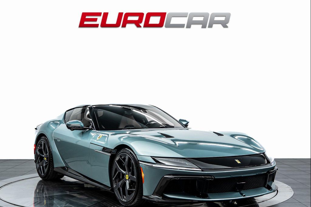 صورة 7 لـ 2025 Ferrari 12CILINDRI BASE