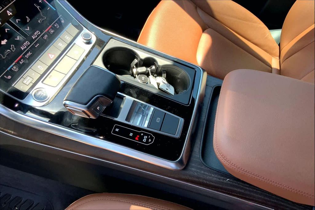 2021 AUDI Q8 55 PREMIUM PLUS 照片 17