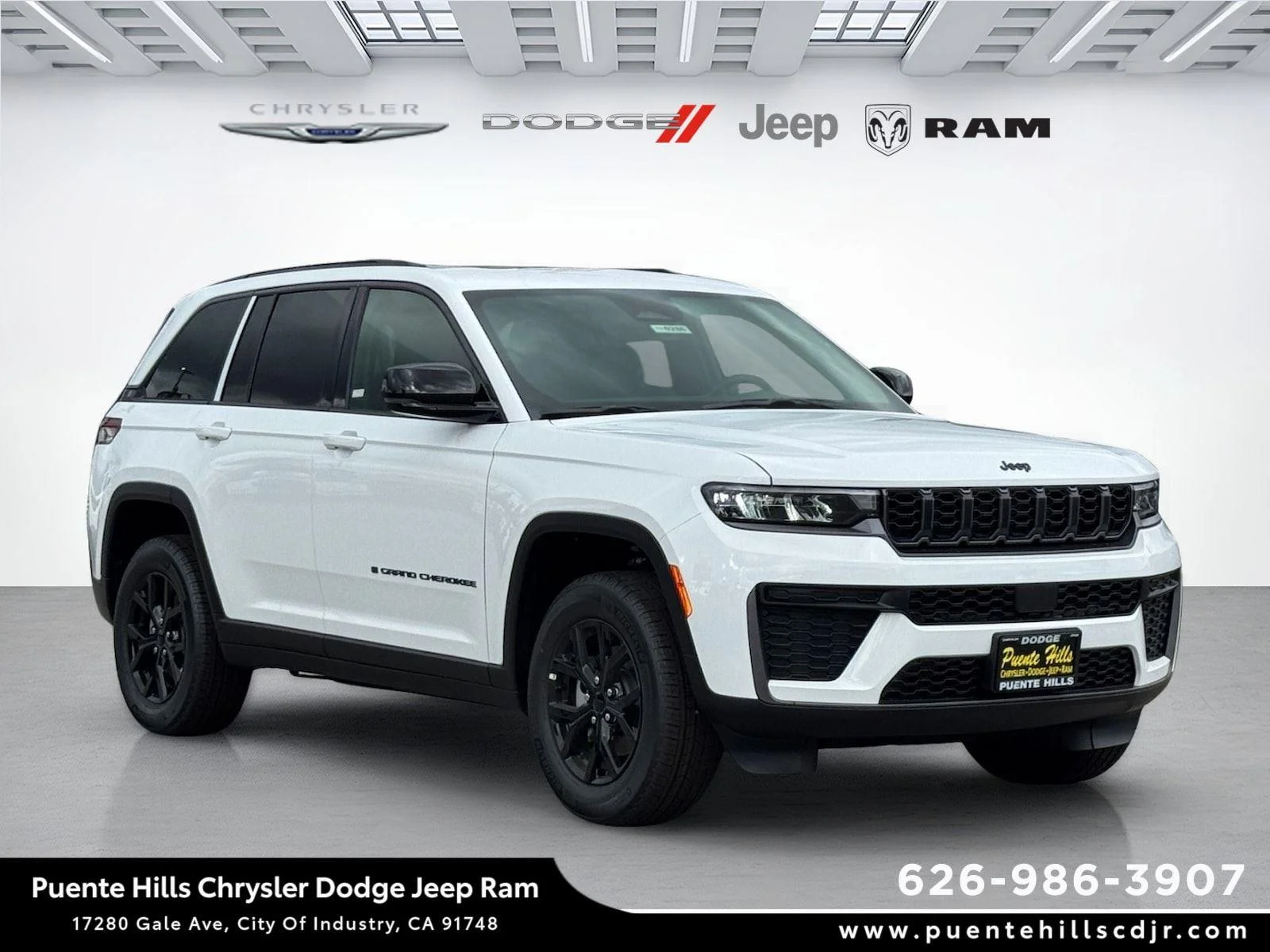 New 2026 Jeep Grand Cherokee Laredo Altitude