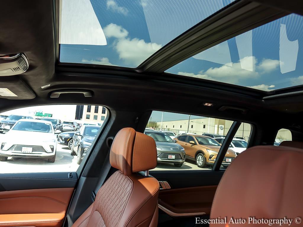 صورة مصغرة 12 لـ 2025 BMW X7 M60I