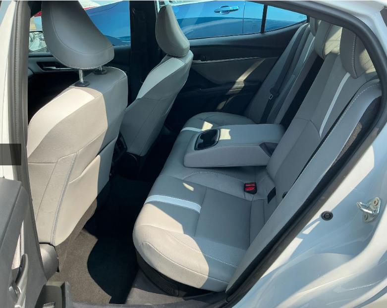 2025 Toyota CAMRY SE 照片 9