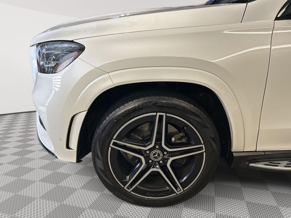 MERCEDES-BENZ GLS - 9