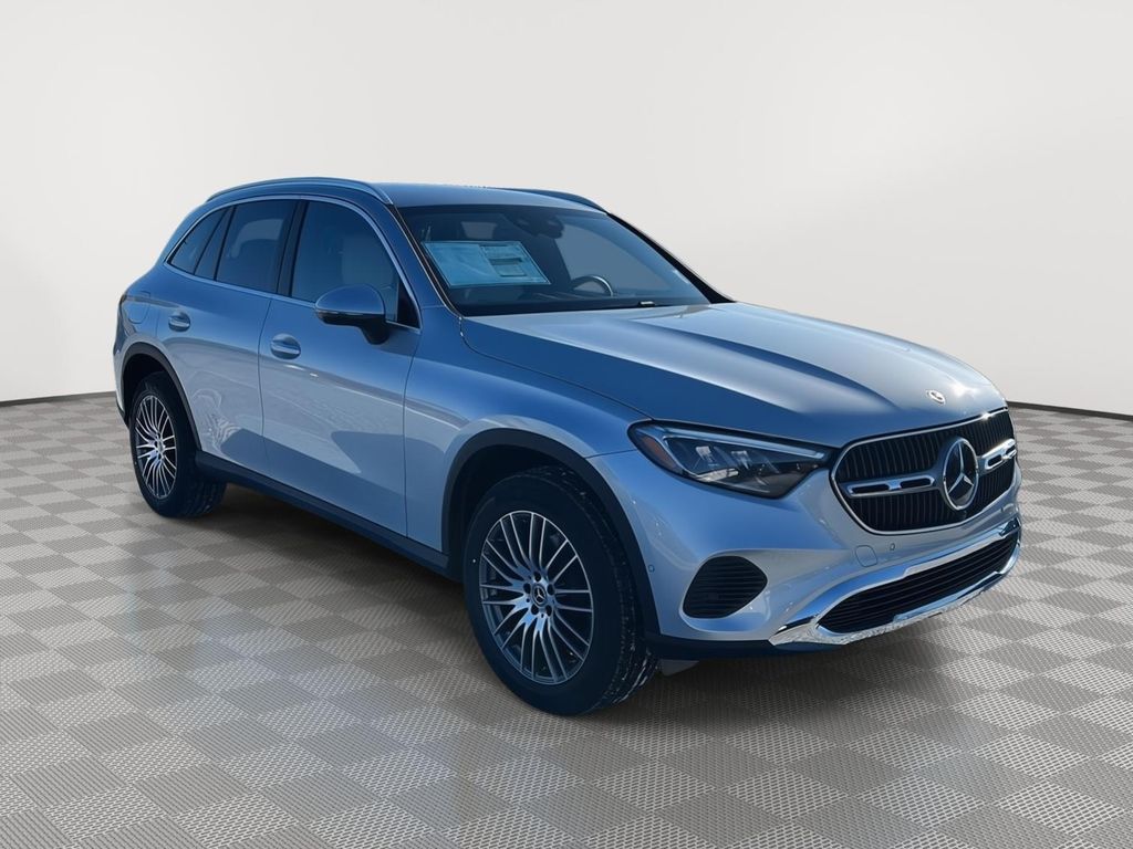 New 2026 Mercedes-Benz GLC 300 4MATIC
