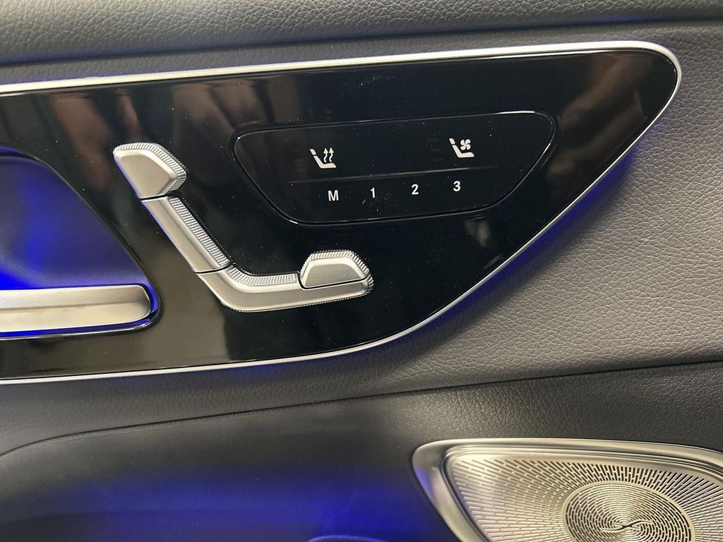 2026 Mercedes-BENZ GLC — миниатюра 22