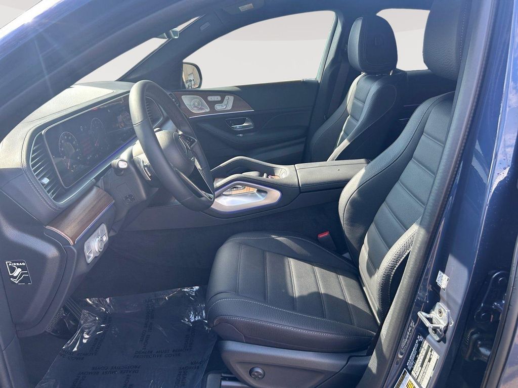 2026 Mercedes-BENZ GLE — миниатюра 12