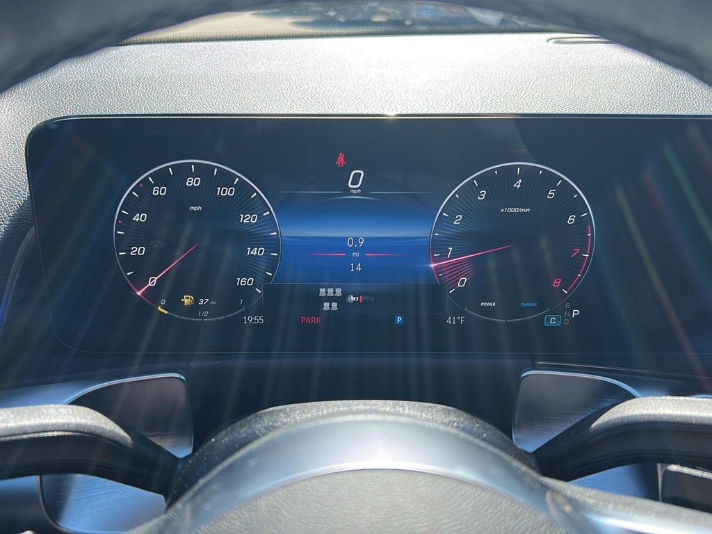 2026 Mercedes-BENZ GLB — миниатюра 18
