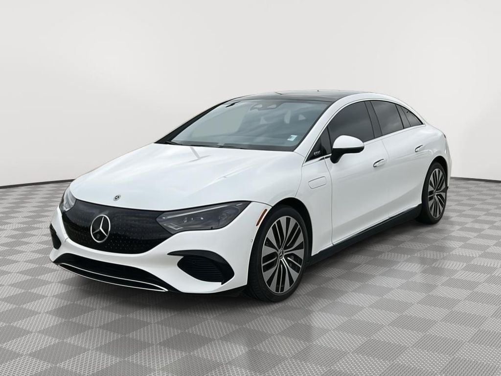 2024 Mercedes-BENZ EQE photo 7