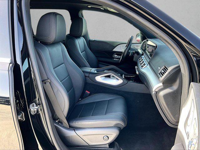 2025 Mercedes-BENZ GLS — фото 9