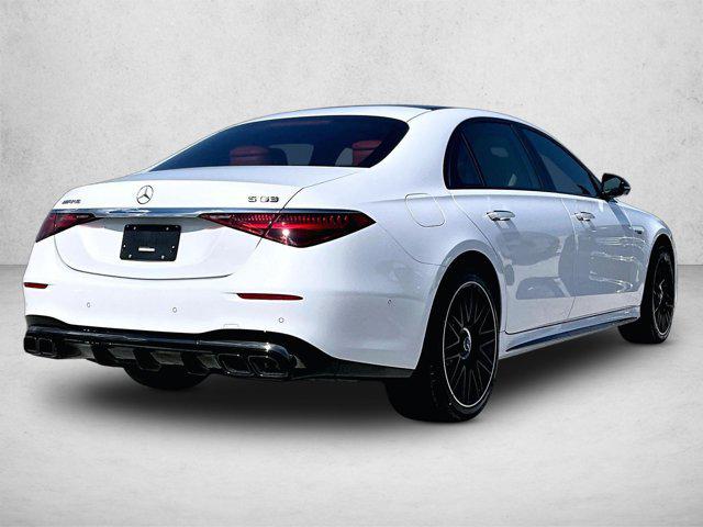 2026 Mercedes-BENZ AMG S 63 E 4MATIC — миниатюра 17