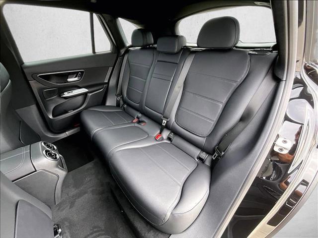 2026 Mercedes-BENZ GLC — миниатюра 12