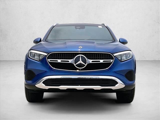 2026 Mercedes-BENZ GLC photo 3