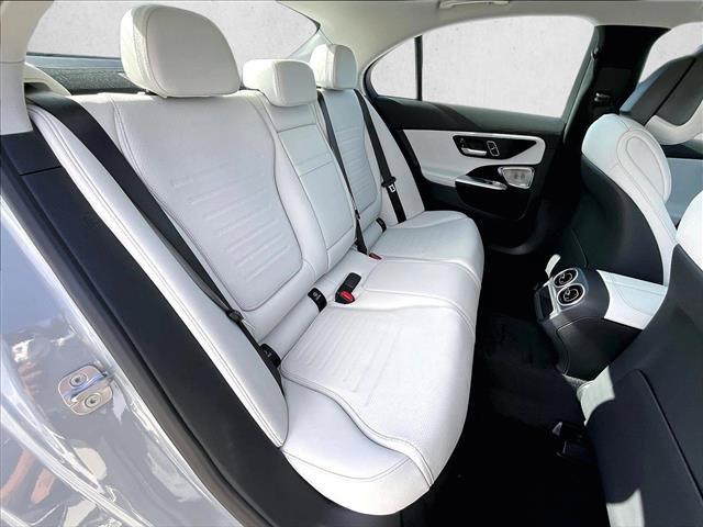 2026 Mercedes-BENZ C-CLASS — миниатюра 29