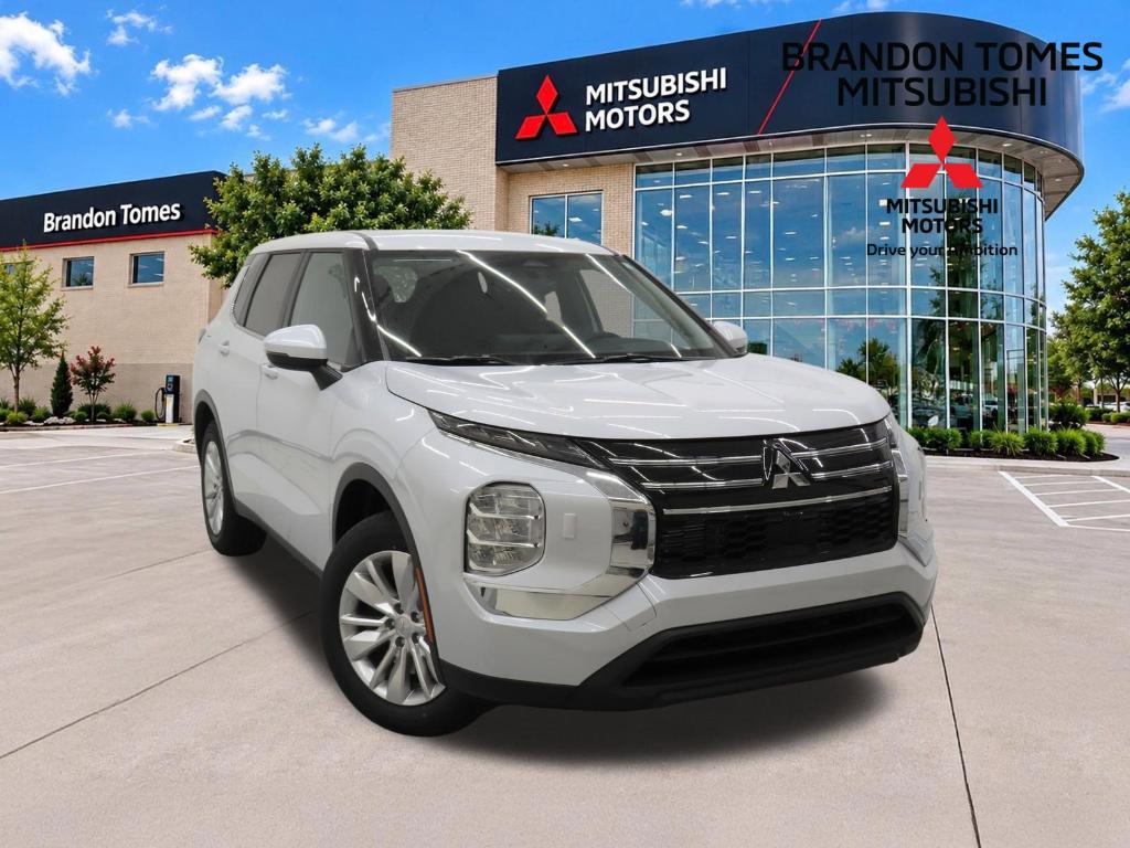 New 2026 Mitsubishi Outlander ES