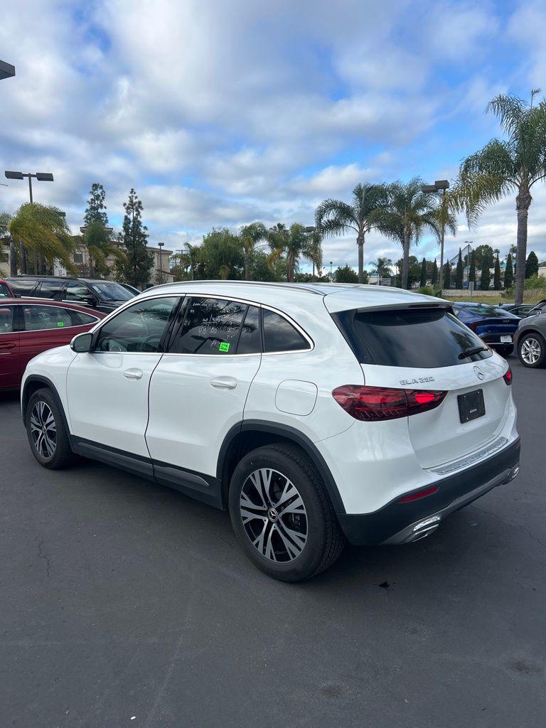 MERCEDES-BENZ GLA-CLASS - 7