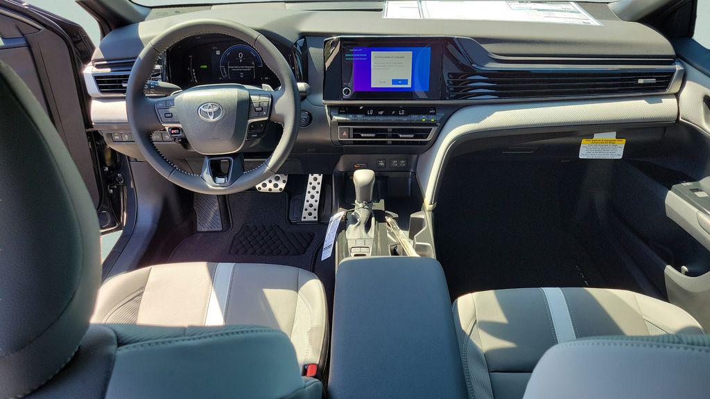 TOYOTA CAMRY - 10