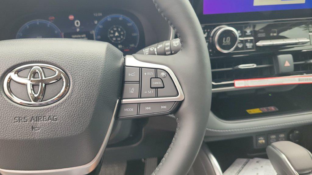 2026 Toyota HIGHLANDER LIMITED 缩略图 17