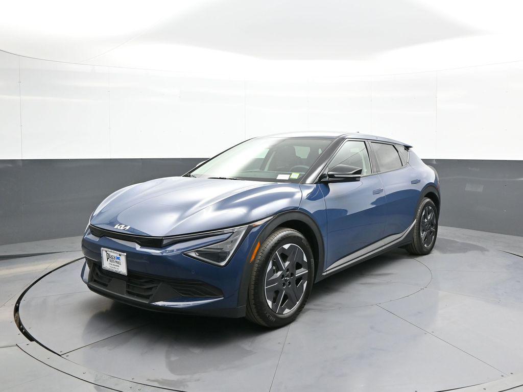New 2025 Kia EV6 Light Long Range