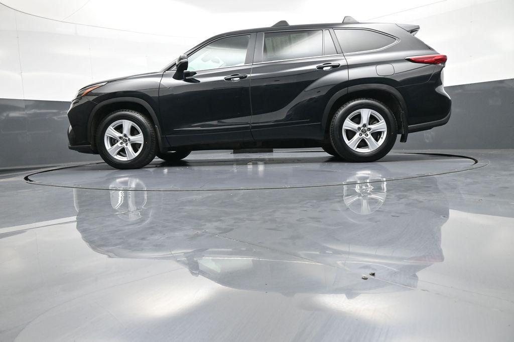 صورة مصغرة 33 لـ 2023 Toyota HIGHLANDER LE
