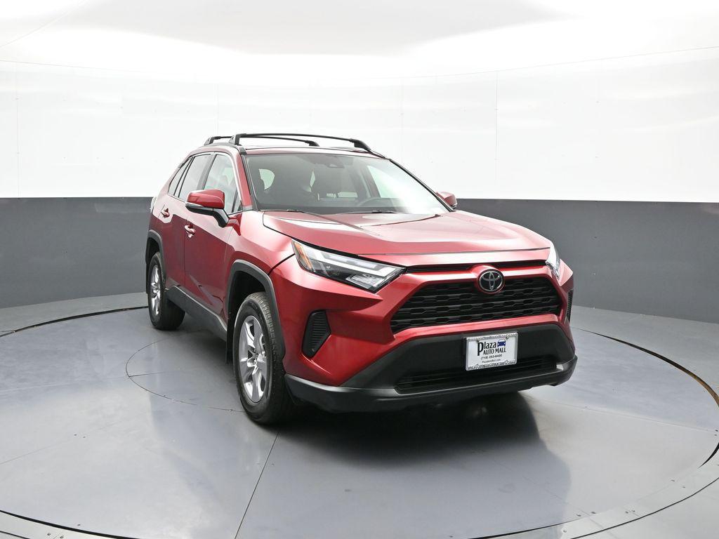 2025 Toyota RAV4 XLE 照片 3