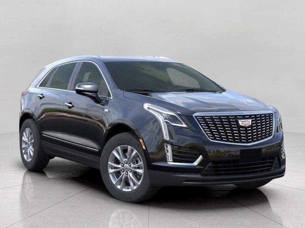 New 2026 Cadillac XT5 Luxury