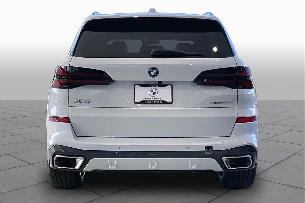 2026 BMW X5 PHEV XDRIVE50E — фото 4