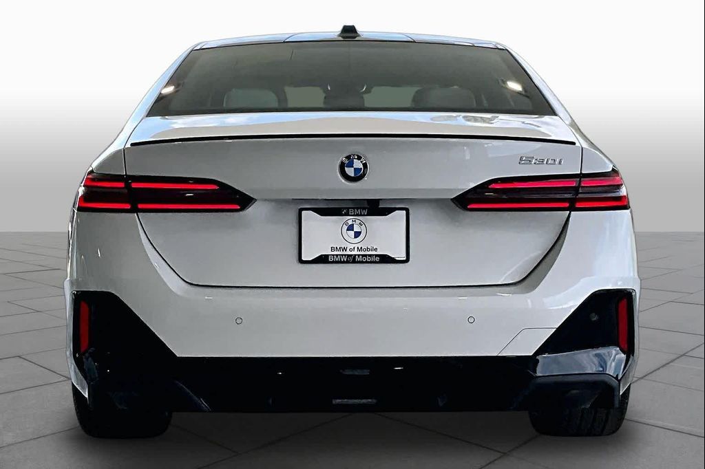2027 BMW 530 I 照片 4