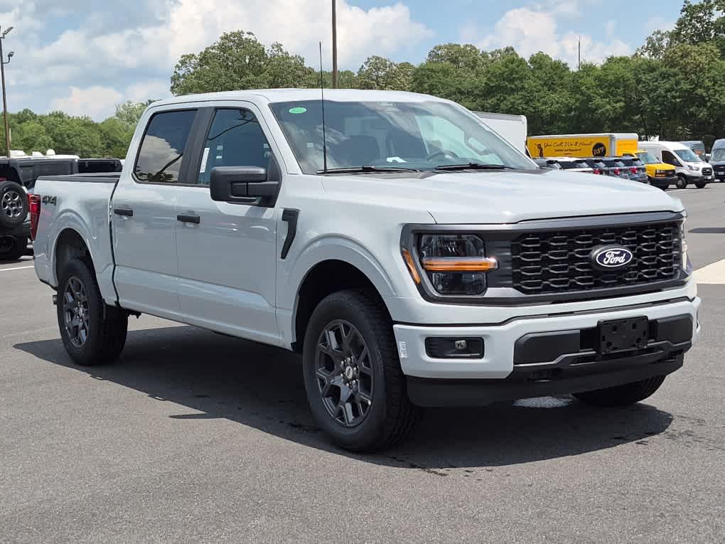 صورة 2 لـ 2026 FORD F-150 STX