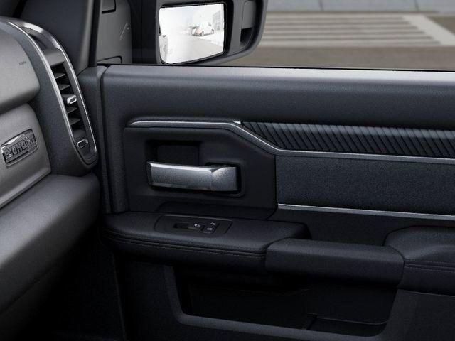 صورة مصغرة 29 لـ 2026 RAM 3500 BIG HORN CREW CAB 4X4 8' BOX