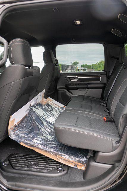 2026 RAM 1500 BIG HORN/LONE STAR photo 9