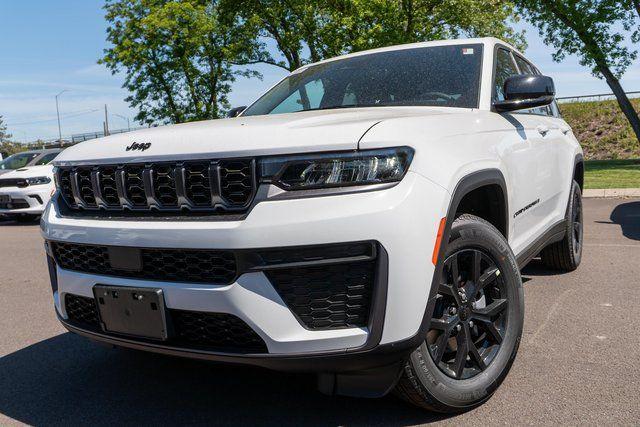 New 2026 Jeep Grand Cherokee Laredo