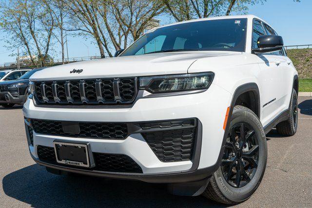 New 2026 Jeep Grand Cherokee Laredo