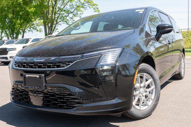 New 2027 Chrysler Pacifica SELECT