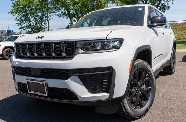 New 2026 Jeep Grand Cherokee L Laredo