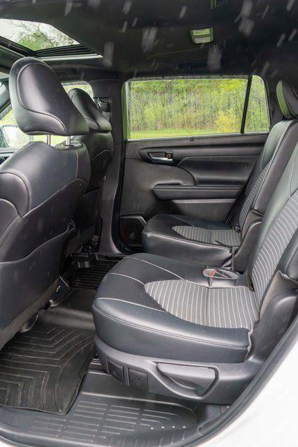 صورة مصغرة 13 لـ 2022 Toyota HIGHLANDER XSE