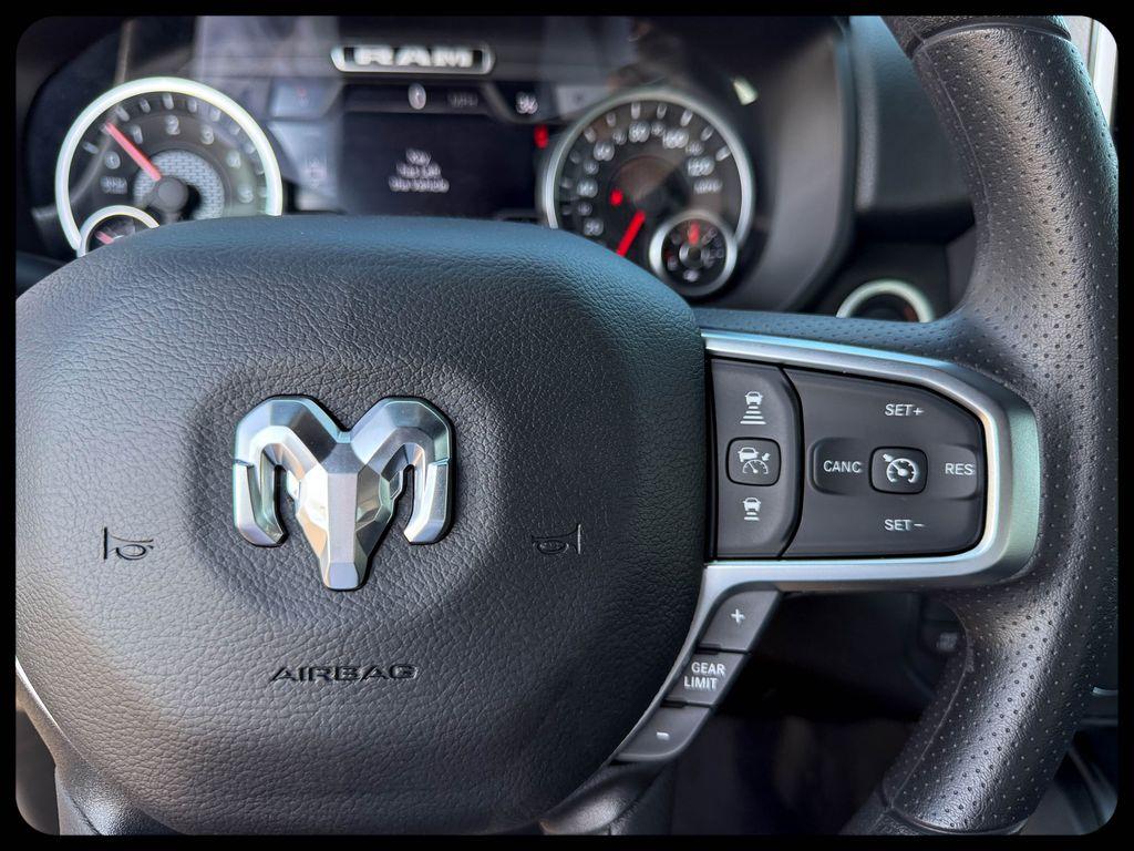 صورة مصغرة 23 لـ 2026 RAM 1500 EXPRESS