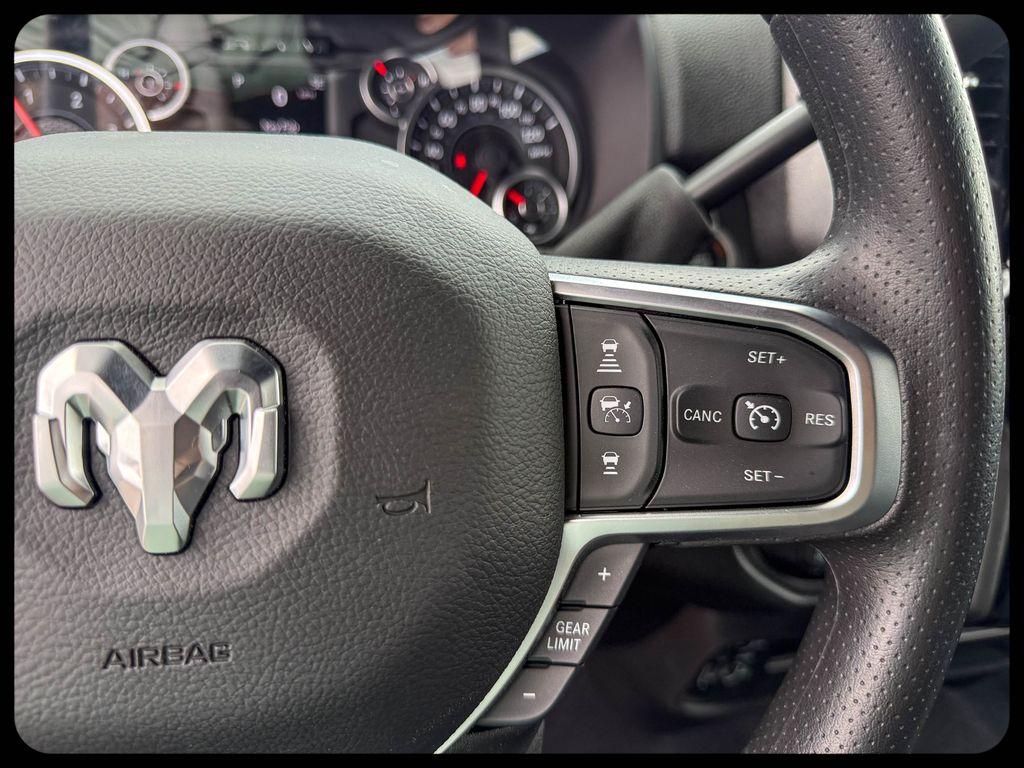 2026 RAM 3500 TRADESMAN thumbnail 29