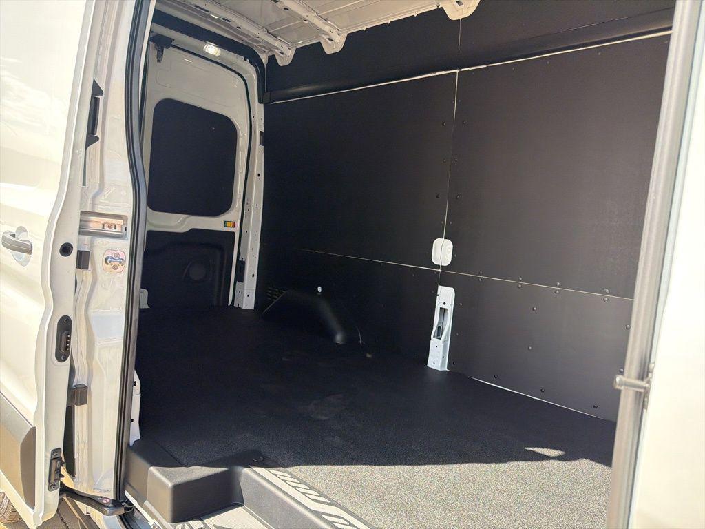 صورة مصغرة 23 لـ 2026 FORD TRANSIT-350 BASE