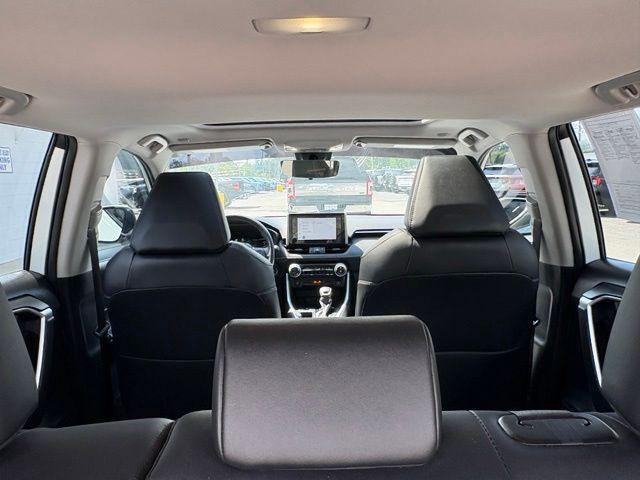 صورة مصغرة 32 لـ 2025 Toyota RAV4 XLE PREMIUM