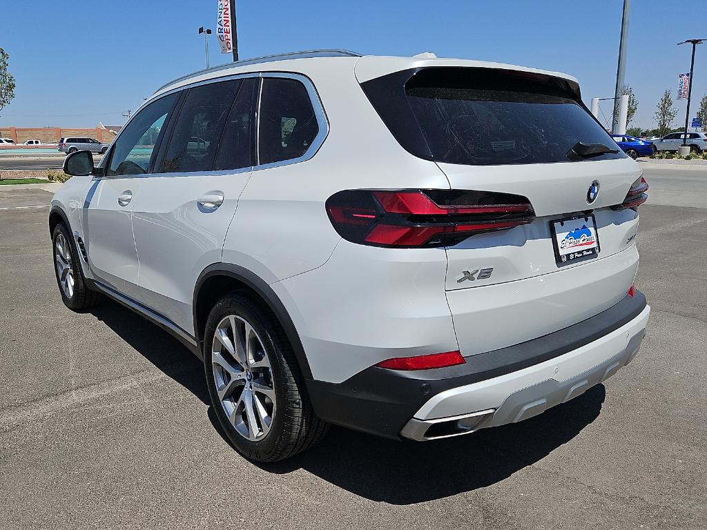 صورة 4 لـ 2024 BMW X5 XDRIVE40I