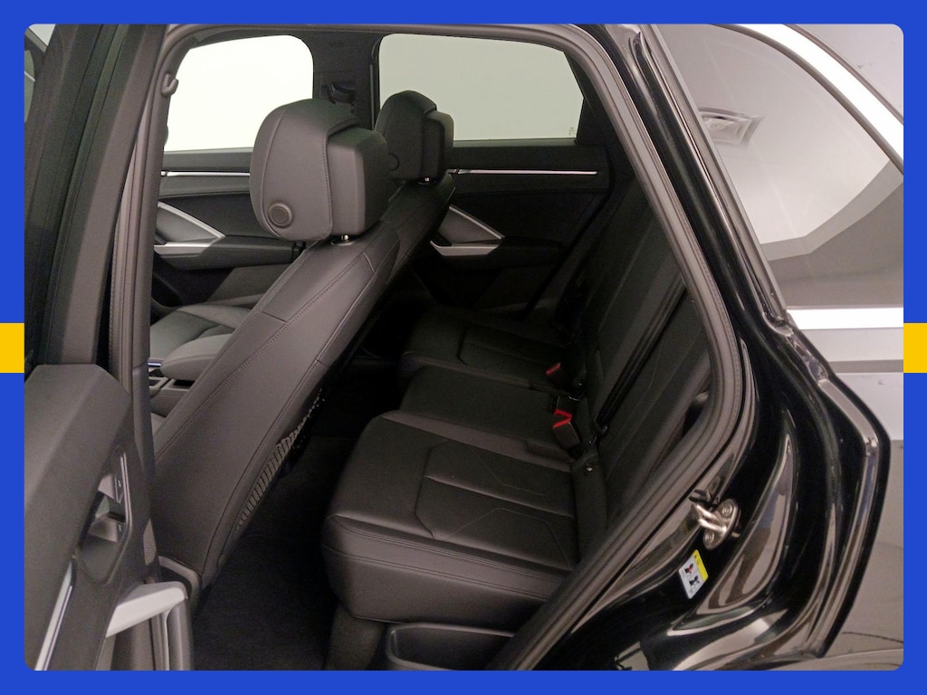 صورة 26 لـ 2023 AUDI Q3 S-LINE PREMIUM PLUS