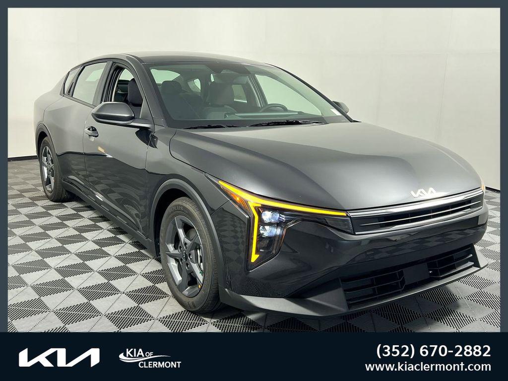 New 2026 Kia K4 LXS