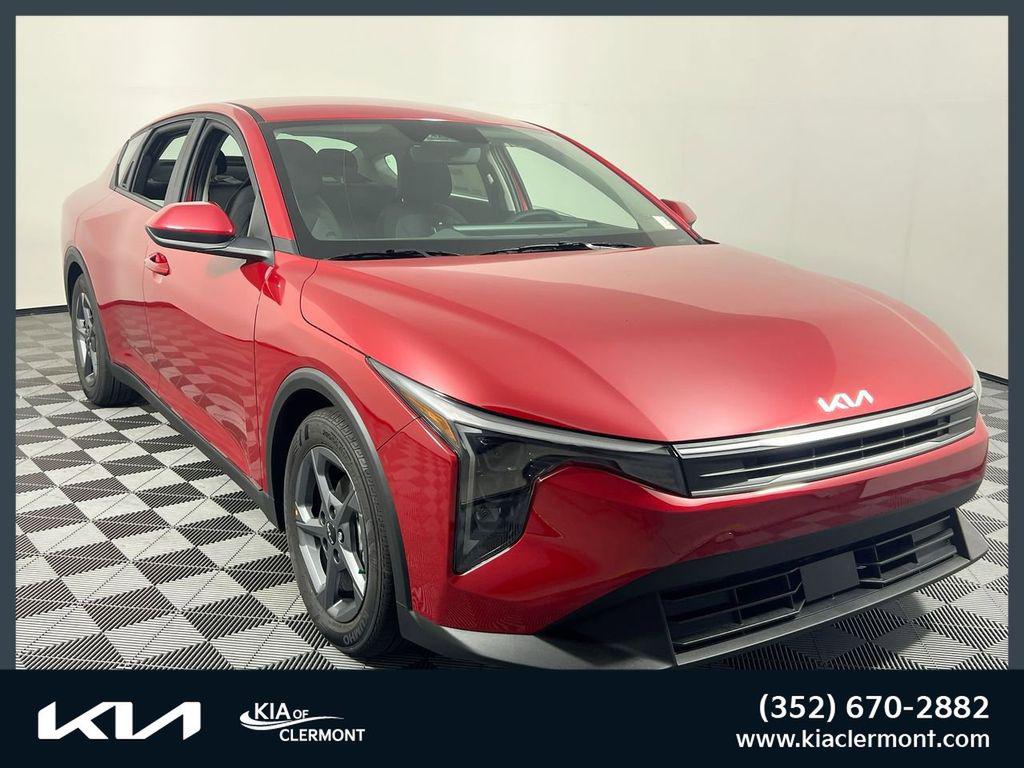New 2025 Kia K4 LXS